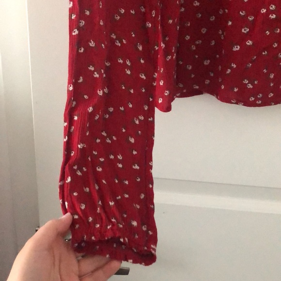 Hollister Floral Blouse - Picture 5 of 6